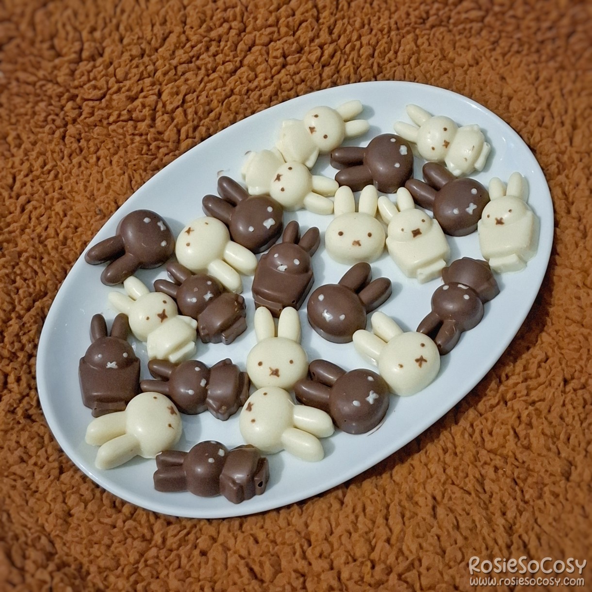 Nijntje and Nina (Miffy and Melanie) white and milk chocolates on a plate